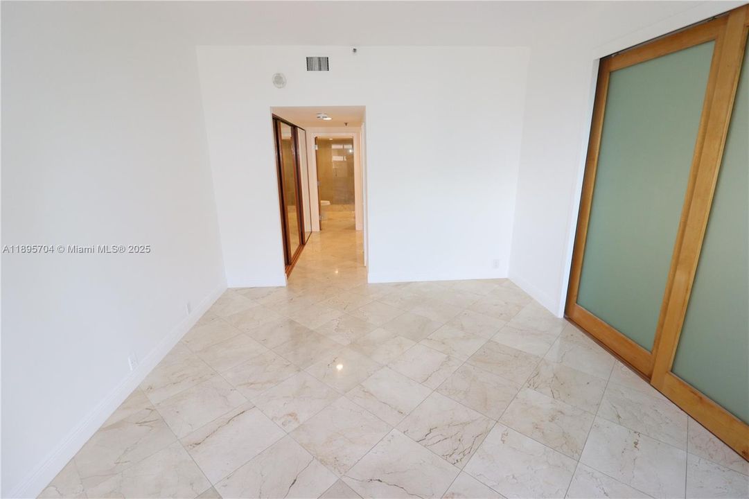 For Rent: $4,400 (1 beds, 1 baths, 1134 Square Feet)