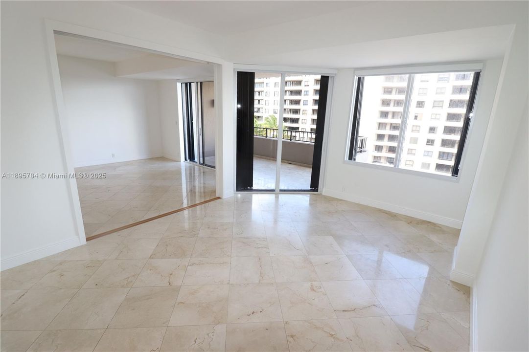 For Rent: $4,400 (1 beds, 1 baths, 1134 Square Feet)