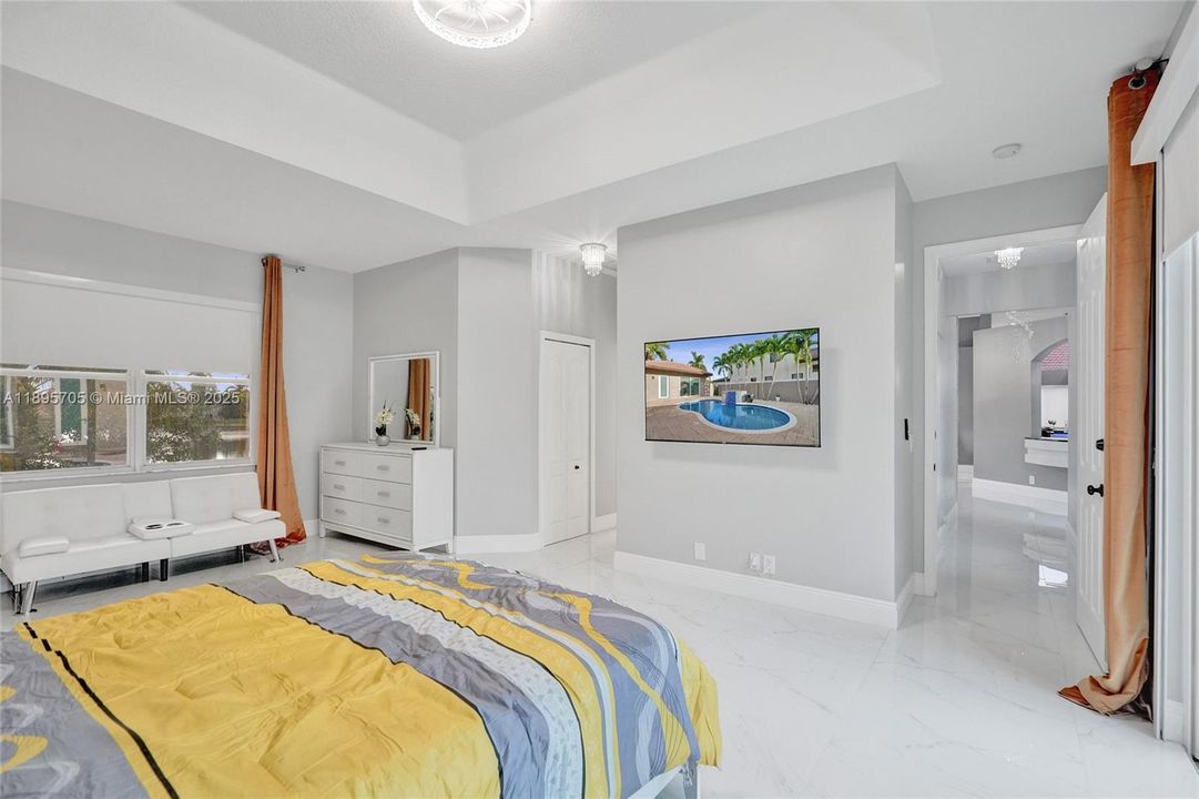 En Venta: $1,389,000 (7 camas, 5 baños, 3796 Pies cuadrados)