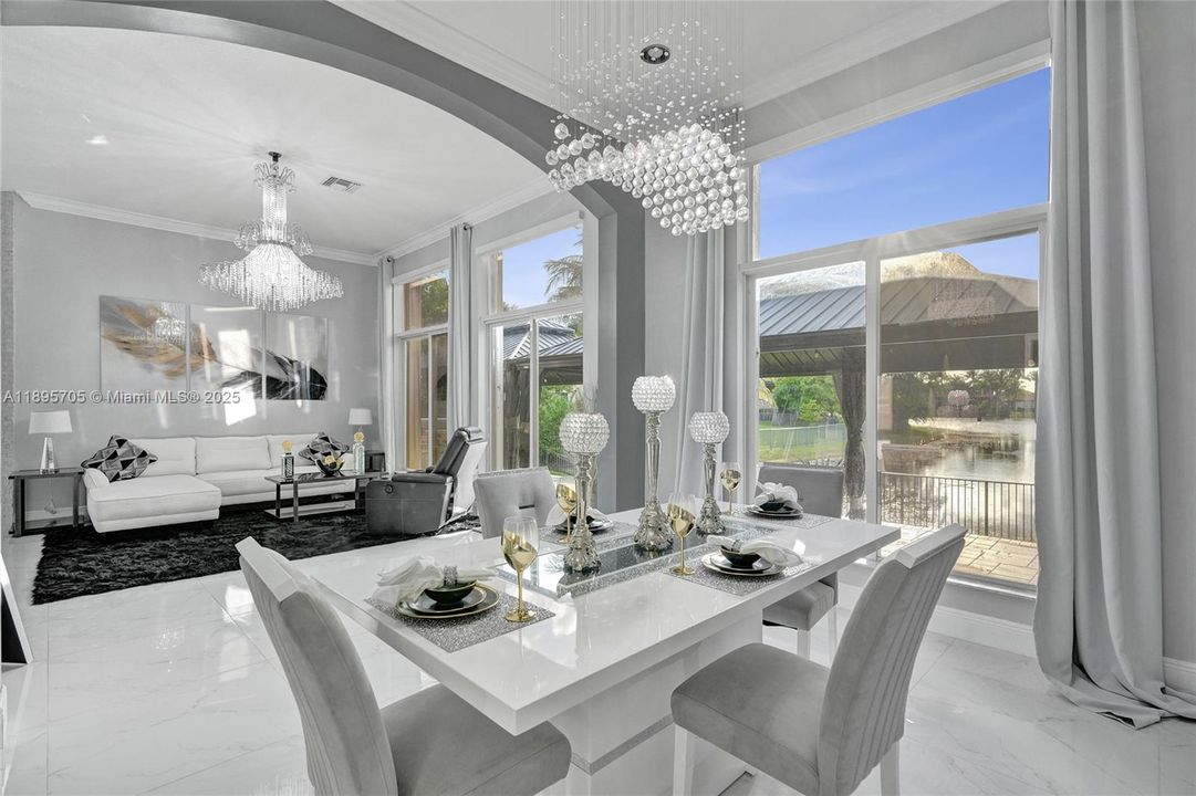 En Venta: $1,389,000 (7 camas, 5 baños, 3796 Pies cuadrados)