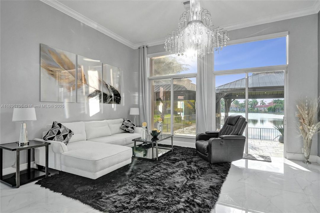 En Venta: $1,389,000 (7 camas, 5 baños, 3796 Pies cuadrados)