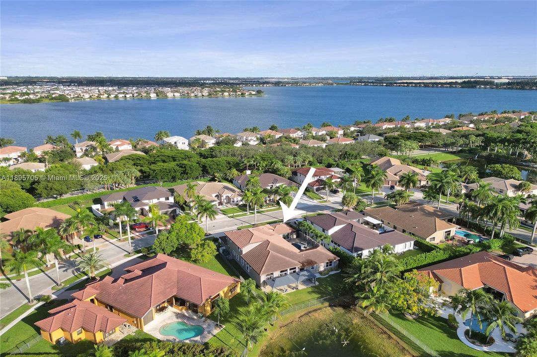 En Venta: $1,389,000 (7 camas, 5 baños, 3796 Pies cuadrados)