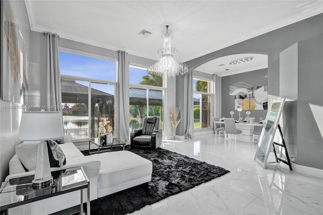 En Venta: $1,389,000 (7 camas, 5 baños, 3796 Pies cuadrados)