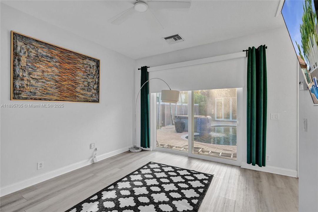 En Venta: $1,389,000 (7 camas, 5 baños, 3796 Pies cuadrados)