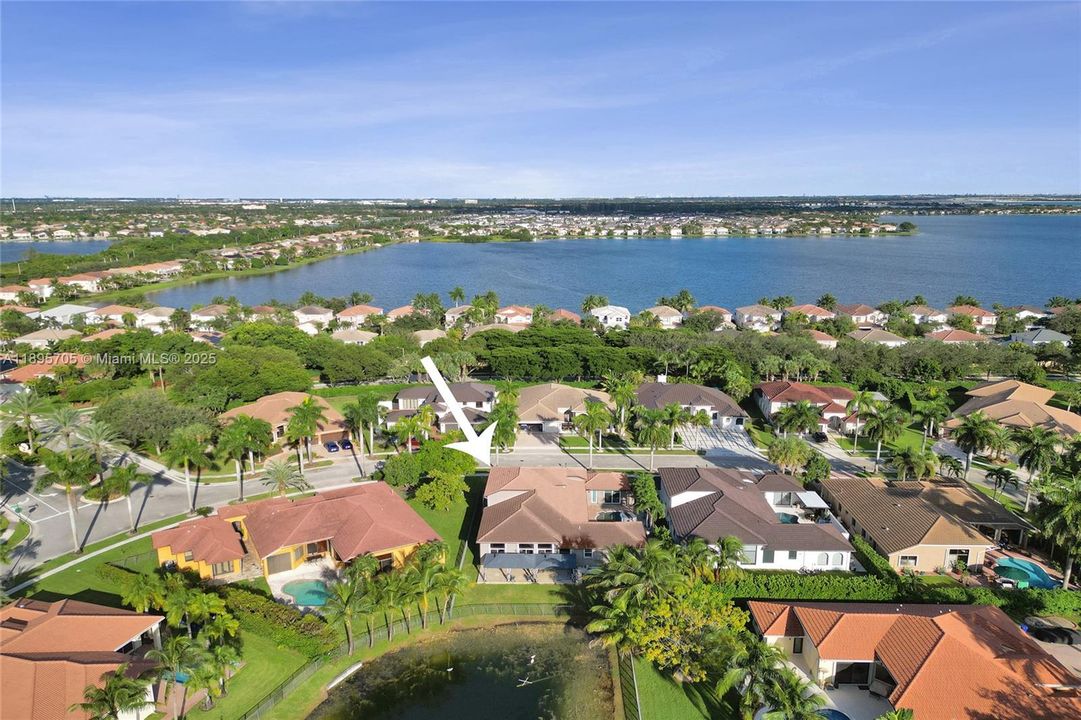 En Venta: $1,389,000 (7 camas, 5 baños, 3796 Pies cuadrados)