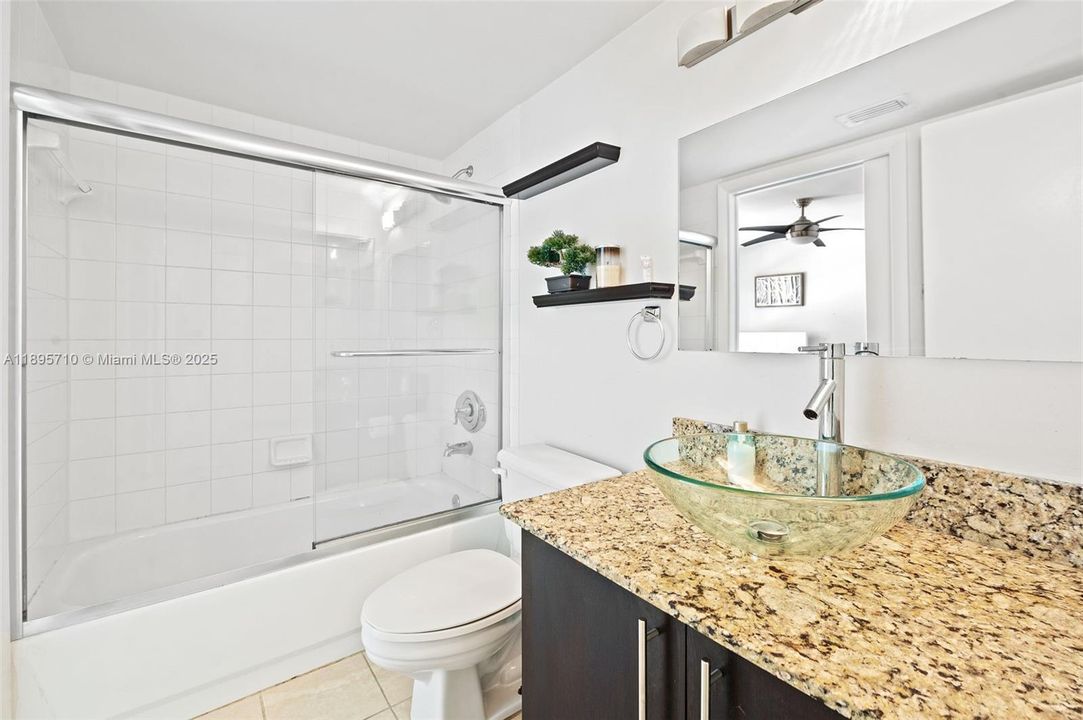 Recently Sold: $429,900 (2 beds, 2 baths, 1100 Square Feet)