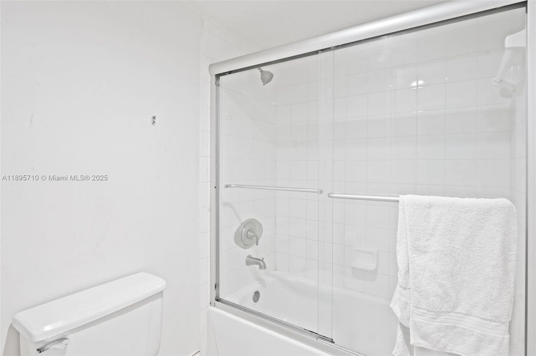 Recently Sold: $429,900 (2 beds, 2 baths, 1100 Square Feet)