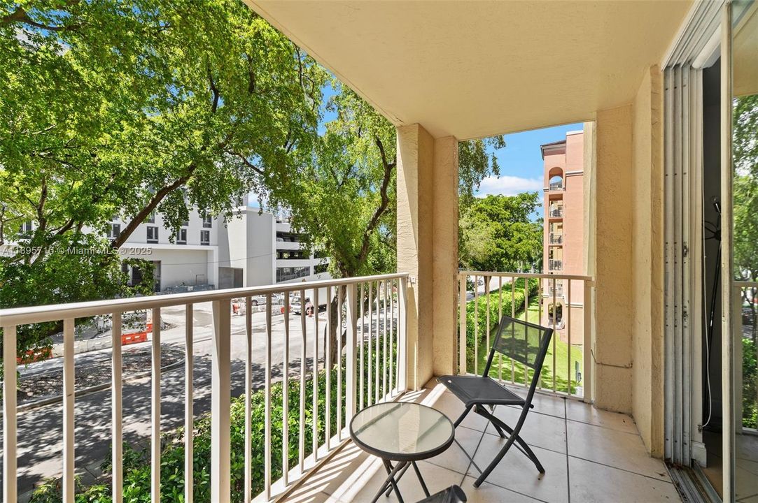 Recently Sold: $429,900 (2 beds, 2 baths, 1100 Square Feet)