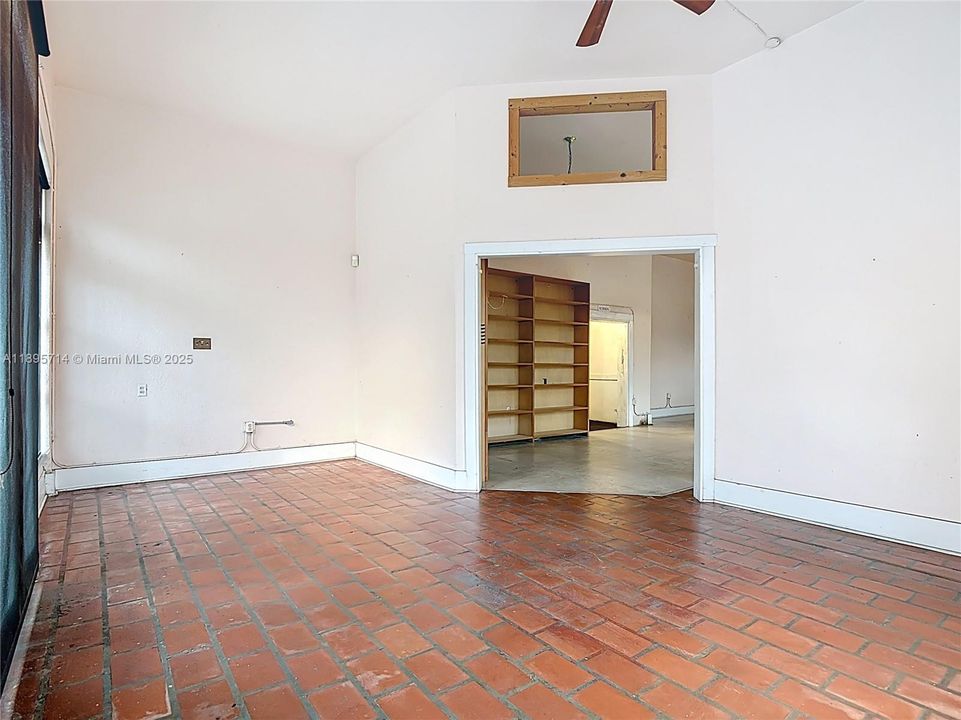 待售: $950,000 (0 贝兹, 0 浴室, 0 平方英尺)