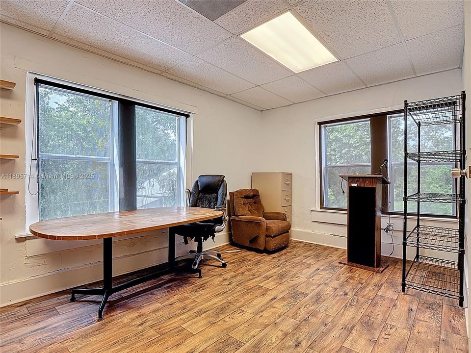 待售: $950,000 (0 贝兹, 0 浴室, 0 平方英尺)