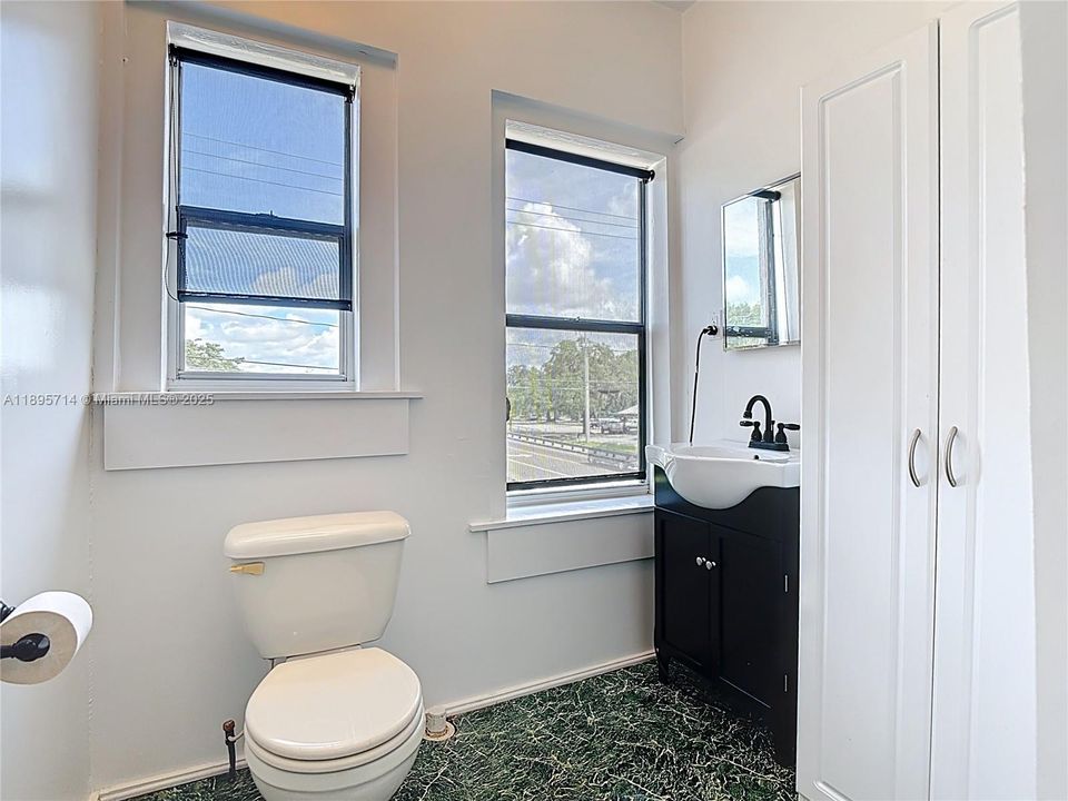 待售: $950,000 (0 贝兹, 0 浴室, 0 平方英尺)