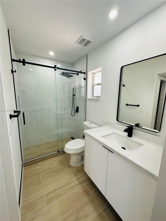 合同活跃: $2,000 (1 贝兹, 1 浴室, 671 平方英尺)