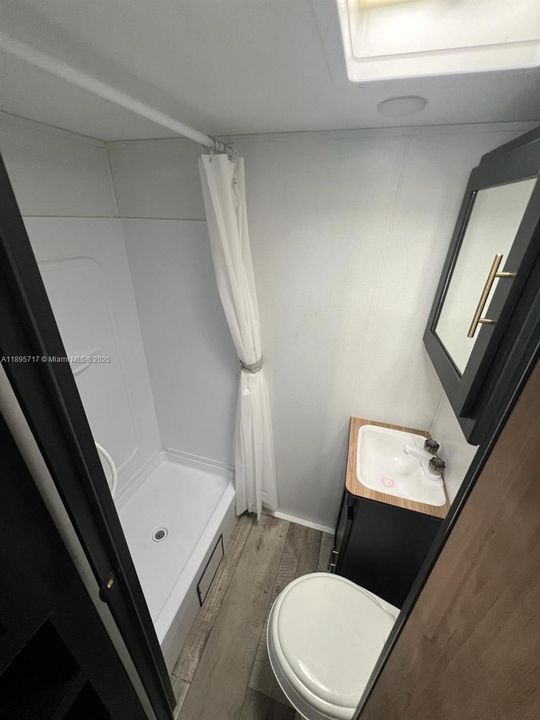 Недавно арендовано: $950 (1 спален, 1 ванн, 1547 Квадратных фут)