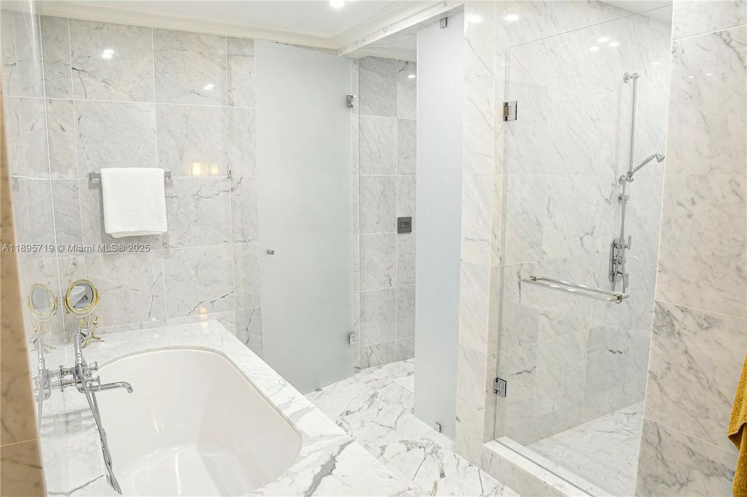 For Rent: $23,000 (2 beds, 2 baths, 1447 Square Feet)