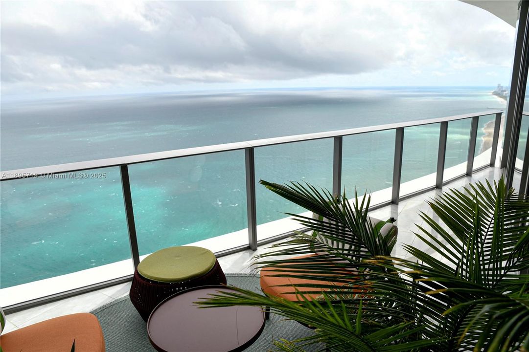 For Rent: $23,000 (2 beds, 2 baths, 1447 Square Feet)