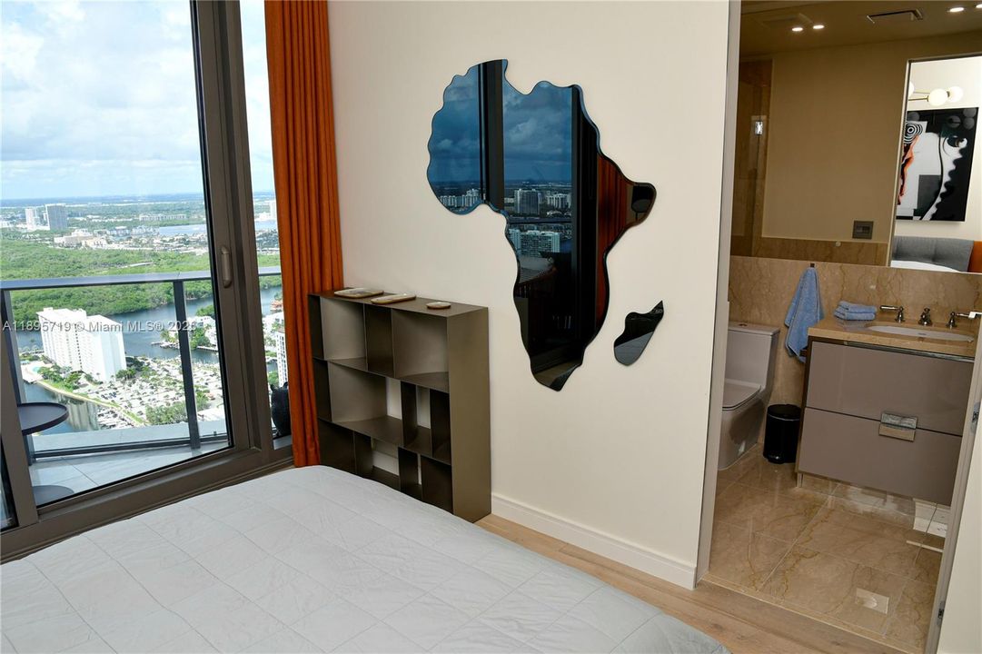 For Rent: $23,000 (2 beds, 2 baths, 1447 Square Feet)