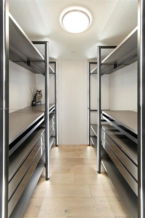 For Rent: $23,000 (2 beds, 2 baths, 1447 Square Feet)