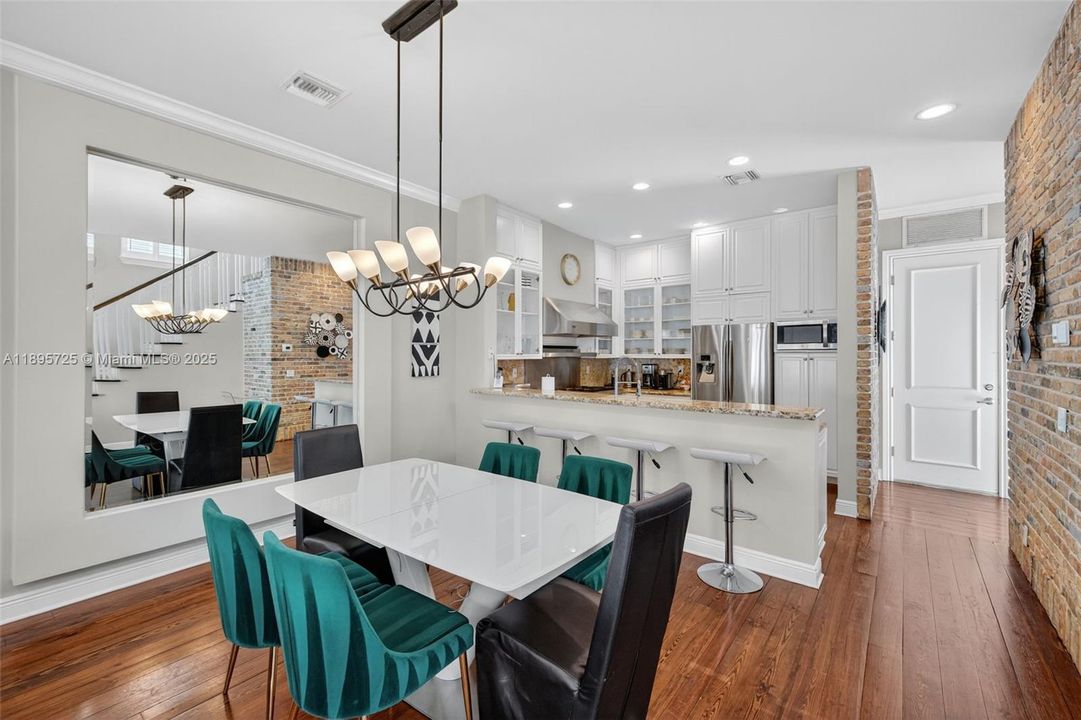 Active With Contract: $1,450,000 (3 beds, 3 baths, 2707 Square Feet)