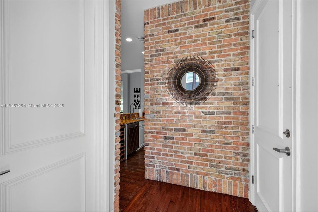 Active With Contract: $1,450,000 (3 beds, 3 baths, 2707 Square Feet)