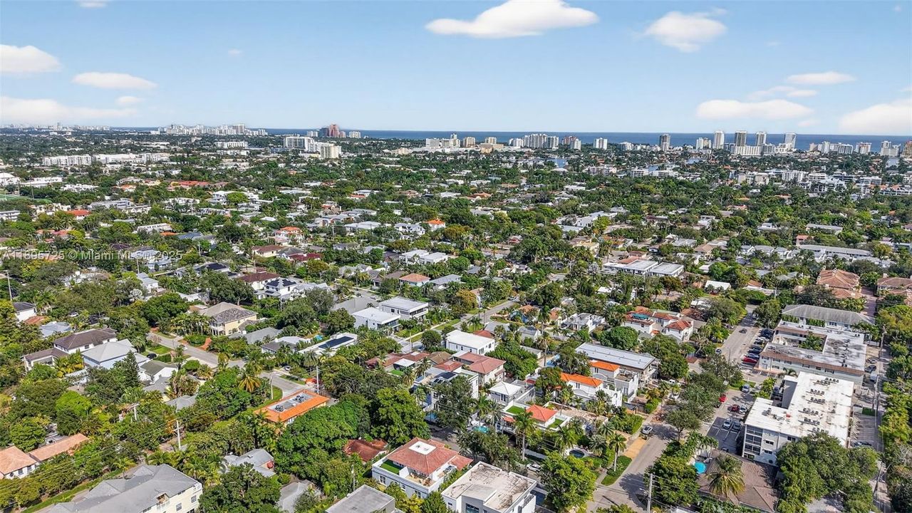 Active With Contract: $1,450,000 (3 beds, 3 baths, 2707 Square Feet)