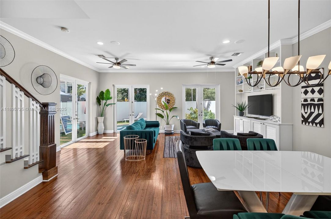 Active With Contract: $1,450,000 (3 beds, 3 baths, 2707 Square Feet)