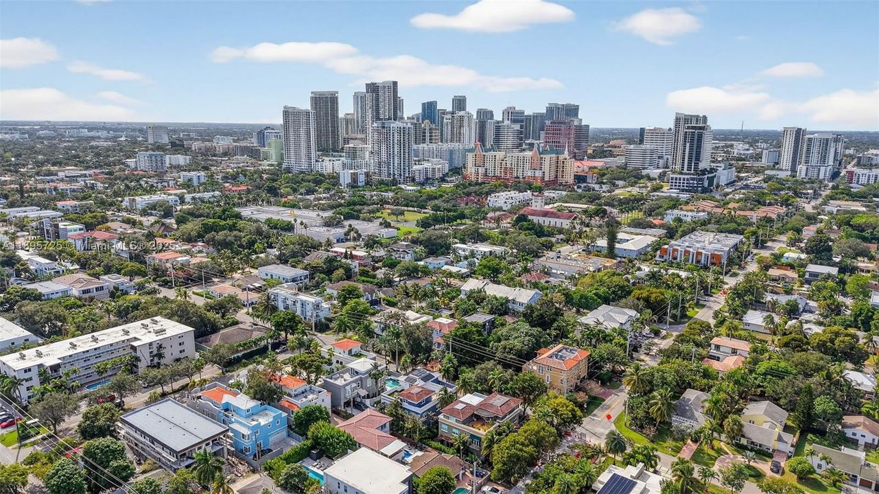 Active With Contract: $1,450,000 (3 beds, 3 baths, 2707 Square Feet)