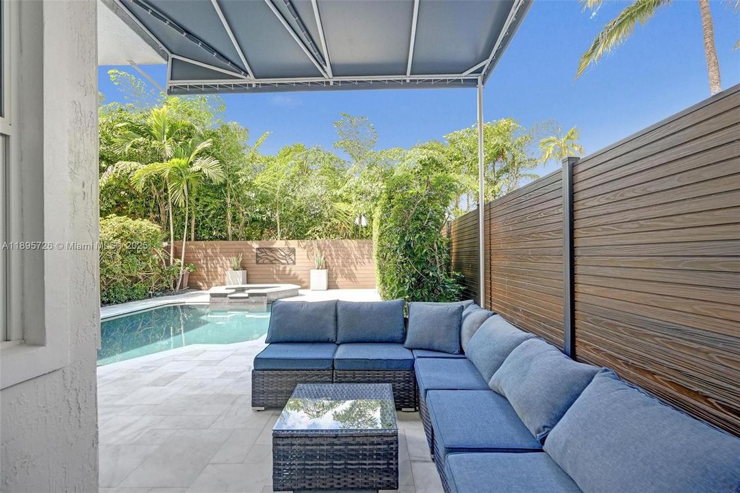 Недавно арендовано: $10,000 (4 спален, 3 ванн, 2905 Квадратных фут)