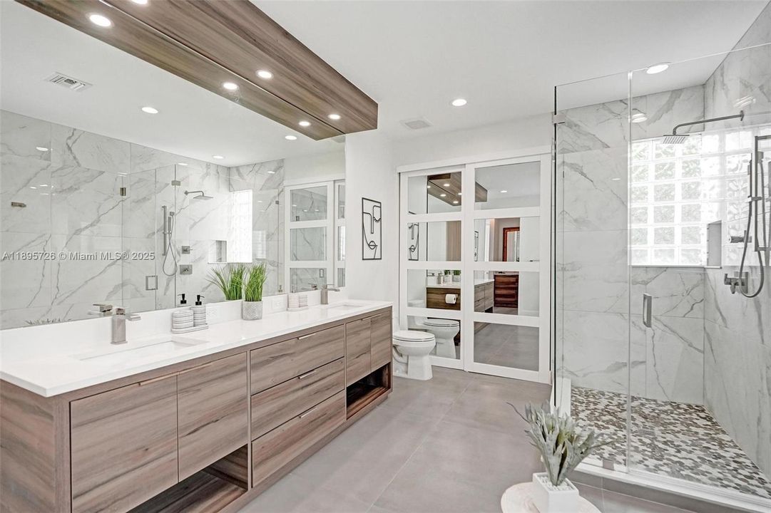 2nd Floor Master Bath