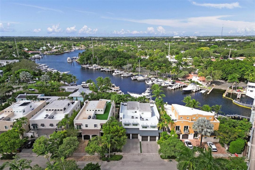 Недавно арендовано: $10,000 (4 спален, 3 ванн, 2905 Квадратных фут)