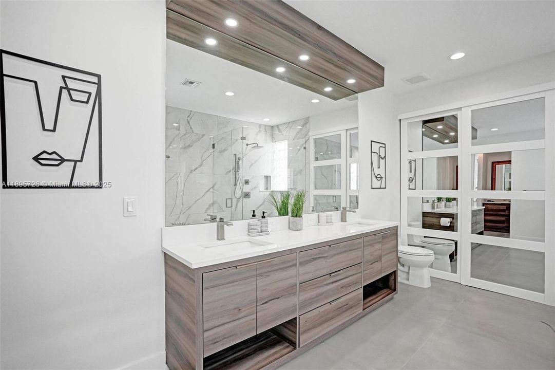 2nd Floor Master Bath