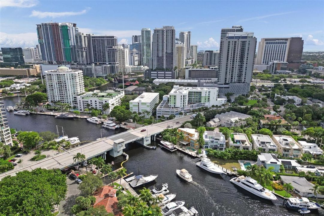 Недавно арендовано: $10,000 (4 спален, 3 ванн, 2905 Квадратных фут)