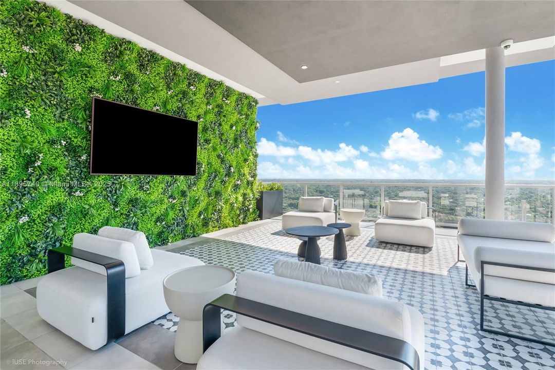 For Rent: $3,476 (2 beds, 2 baths, 0 Square Feet)