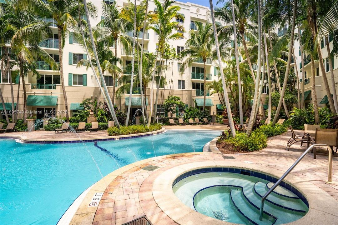 Activo con contrato: $3,250 (3 camas, 2 baños, 1495 Pies cuadrados)