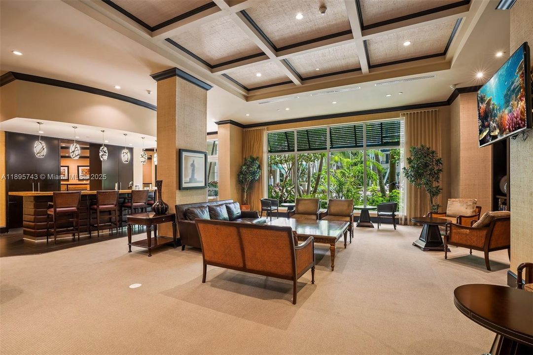 Activo con contrato: $3,250 (3 camas, 2 baños, 1495 Pies cuadrados)