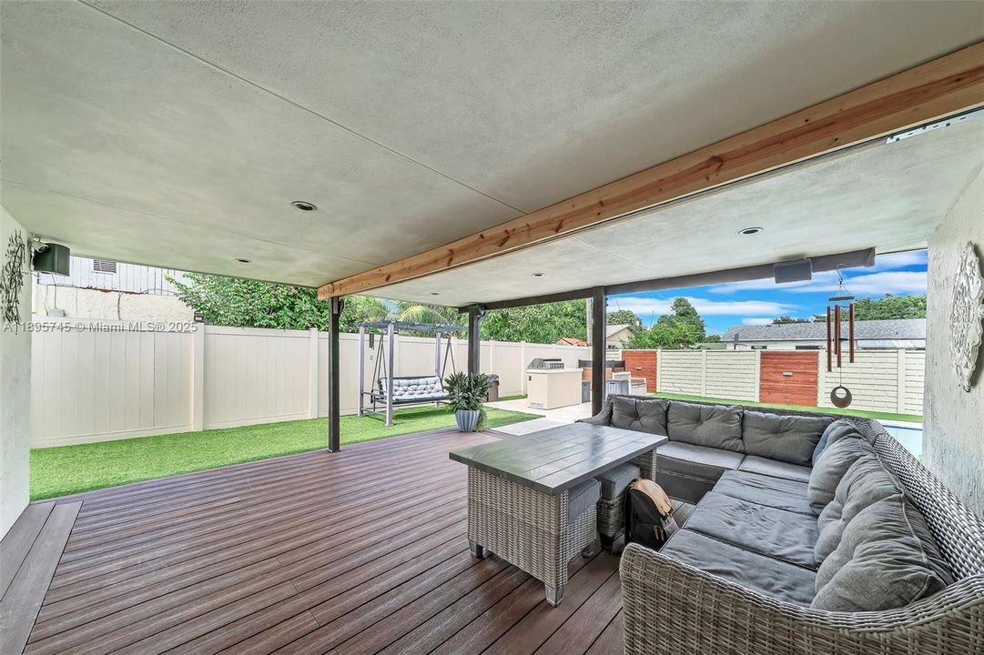 最近售出: $539,999 (3 贝兹, 3 浴室, 1509 平方英尺)