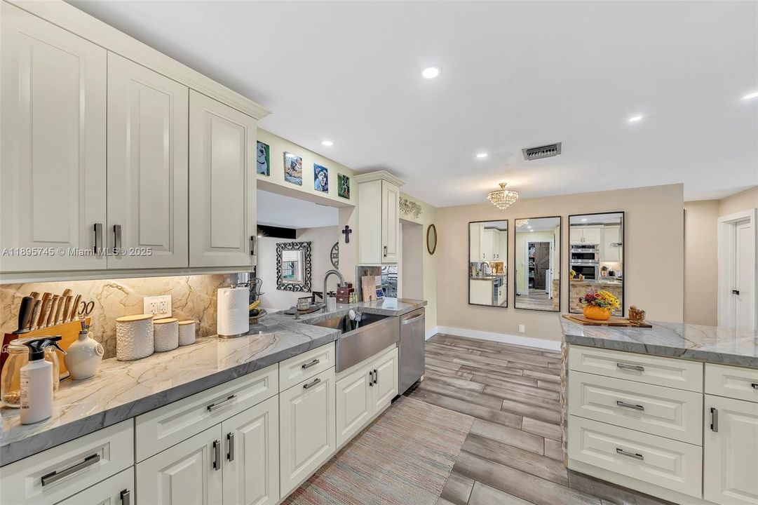 最近售出: $539,999 (3 贝兹, 3 浴室, 1509 平方英尺)