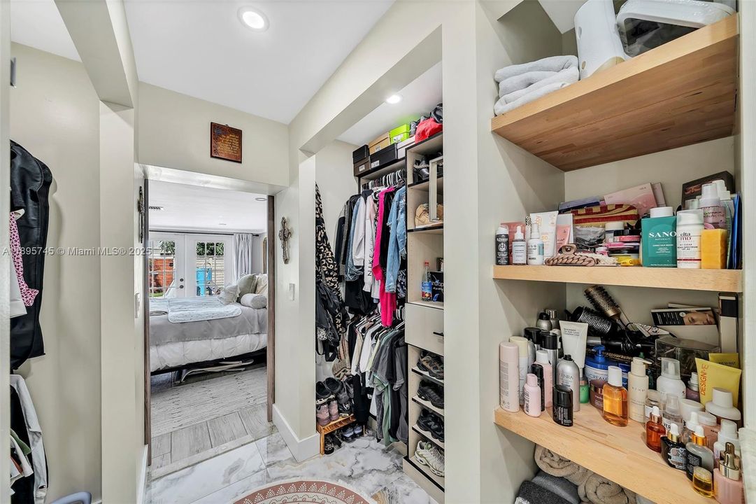 最近售出: $539,999 (3 贝兹, 3 浴室, 1509 平方英尺)