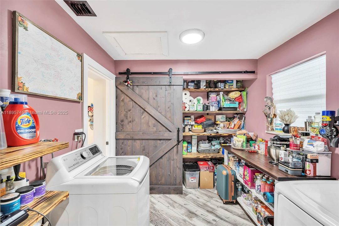 最近售出: $539,999 (3 贝兹, 3 浴室, 1509 平方英尺)