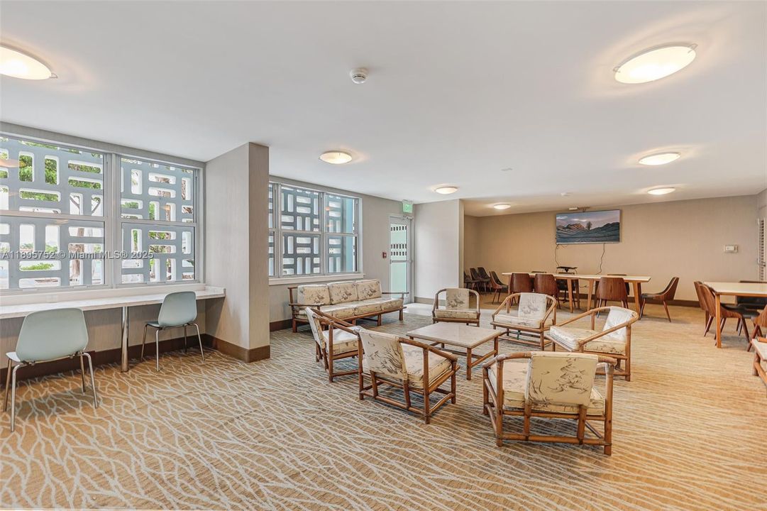 На продажу: $379,000 (0 спален, 1 ванн, 544 Квадратных фут)