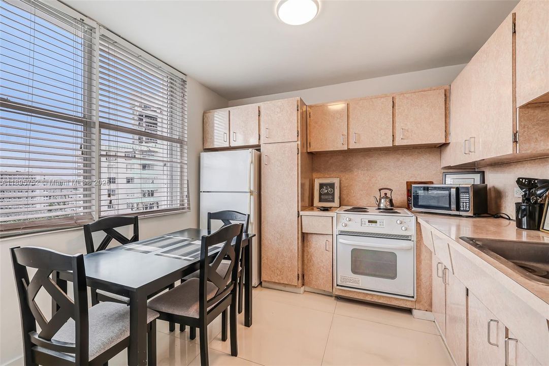 На продажу: $379,000 (0 спален, 1 ванн, 544 Квадратных фут)