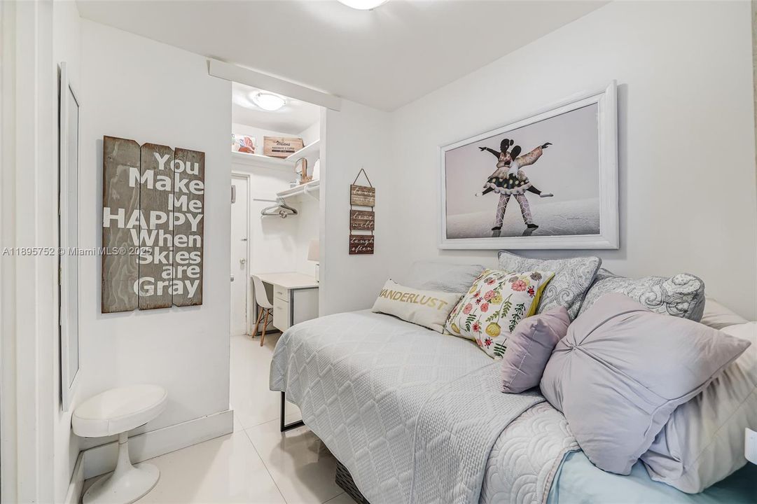 На продажу: $379,000 (0 спален, 1 ванн, 544 Квадратных фут)