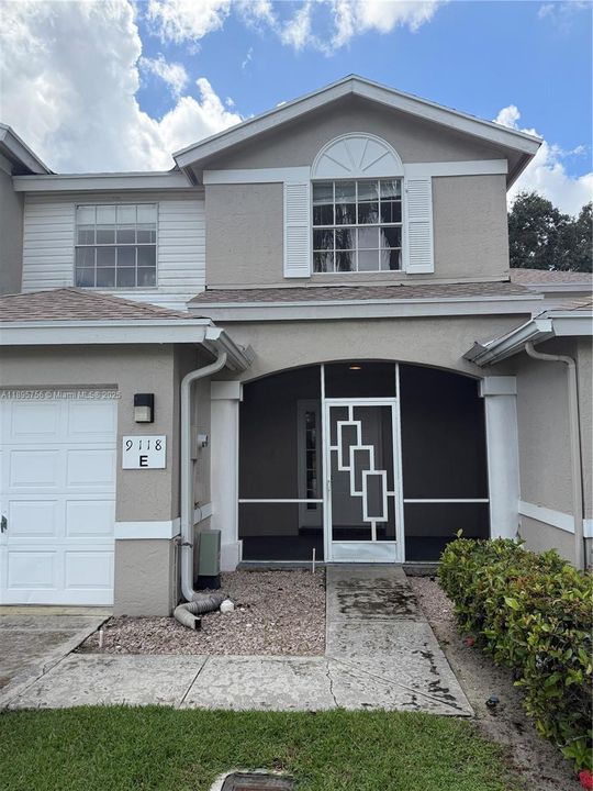 Active With Contract: $3,000 (3 beds, 2 baths, 2268 Square Feet)