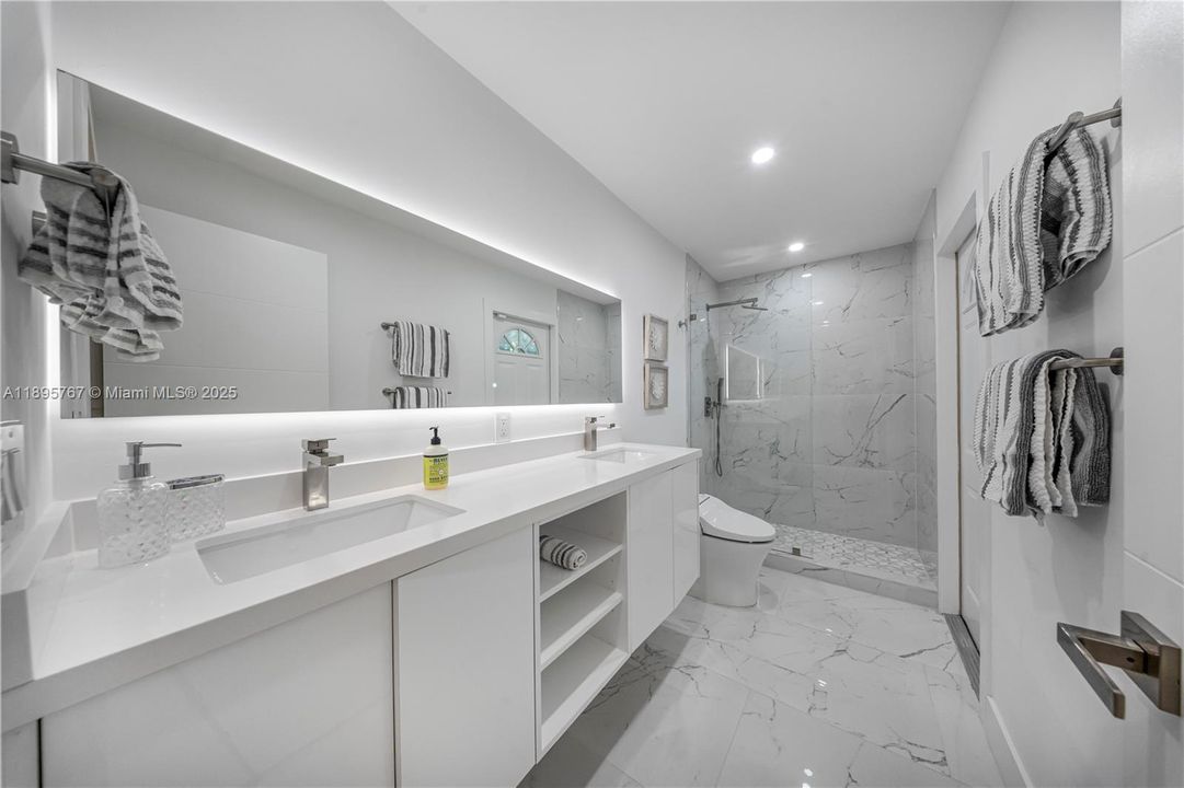 待售: $995,000 (3 贝兹, 2 浴室, 1462 平方英尺)