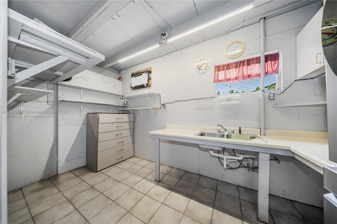 待售: $995,000 (3 贝兹, 2 浴室, 1462 平方英尺)