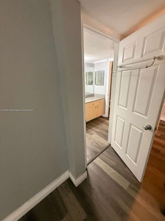 Недавно арендовано: $1,900 (1 спален, 1 ванн, 800 Квадратных фут)