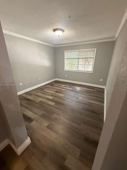 Недавно арендовано: $1,900 (1 спален, 1 ванн, 800 Квадратных фут)