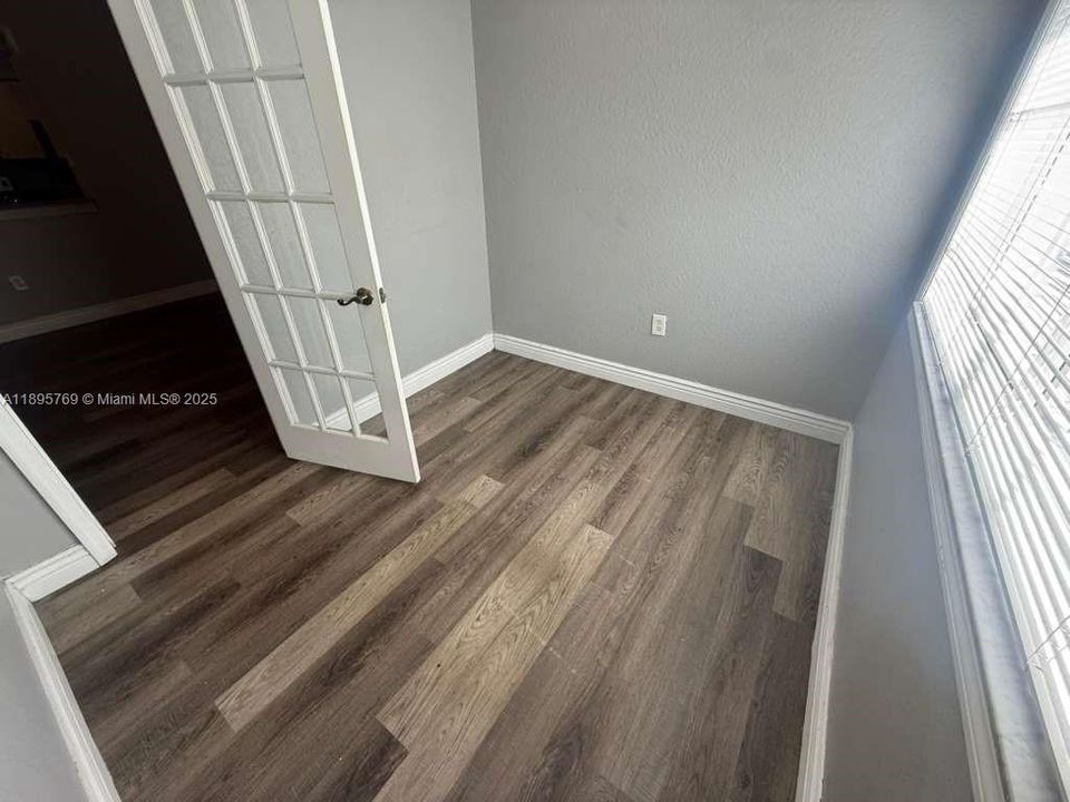 Недавно арендовано: $1,900 (1 спален, 1 ванн, 800 Квадратных фут)