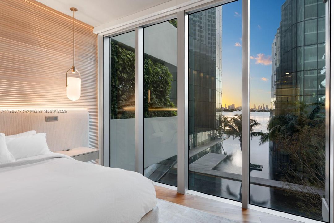 待售: $3,925,000 (3 贝兹, 3 浴室, 2691 平方英尺)