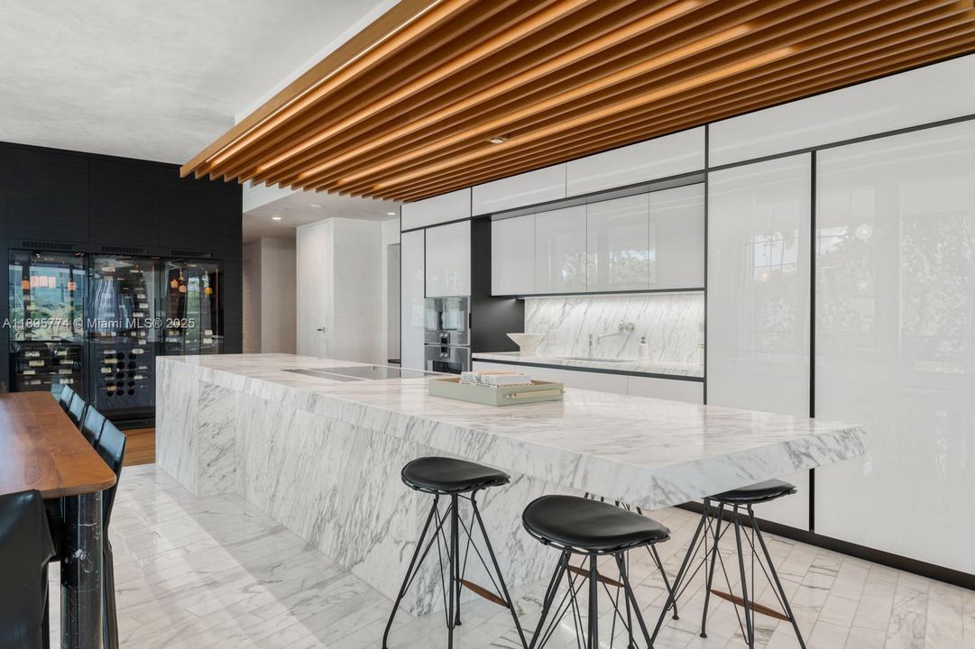 待售: $3,925,000 (3 贝兹, 3 浴室, 2691 平方英尺)