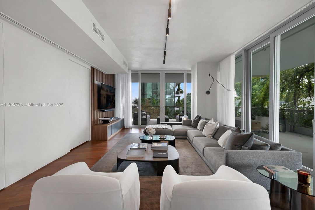 待售: $3,925,000 (3 贝兹, 3 浴室, 2691 平方英尺)